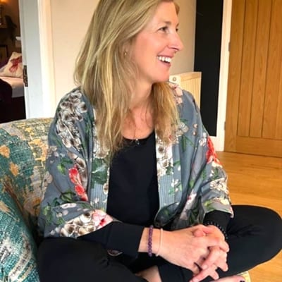 Harriet teaching Usui Reiki